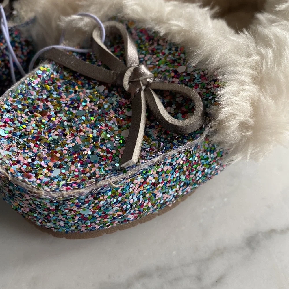 Cat & Jack Moccasin‎ Slippers size 6 Multicolored Glitter fuzzy